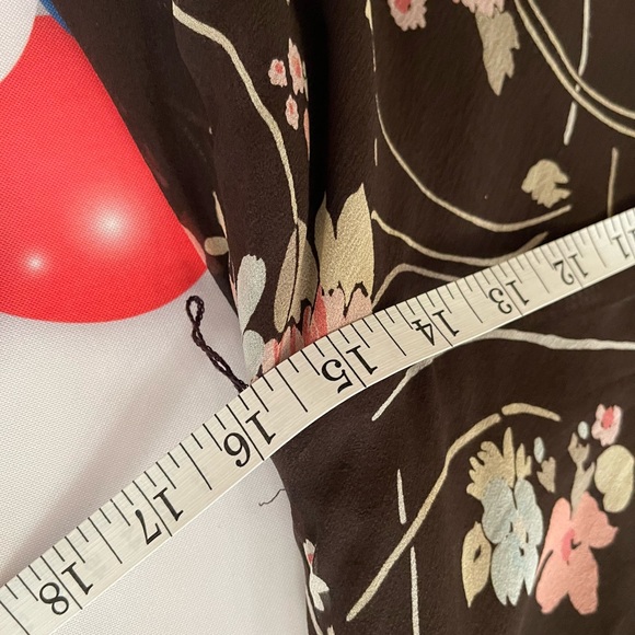 Dress - Picture 6 of 10